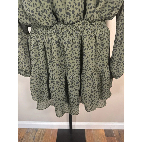 Sadie and Sage Women’s Small Faux-wrap DresElastic bottom Green And Black  Spot - Picture 4 of 8